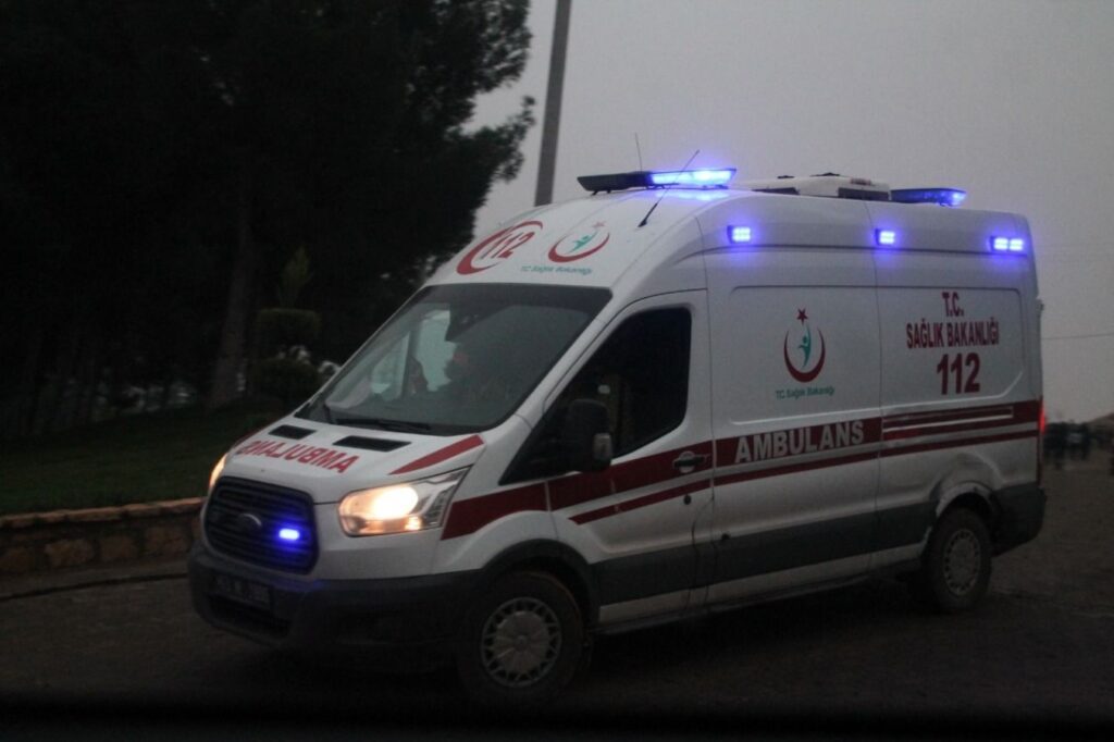 Haliliye’de yolun karşısına geçmeye çalışan yayaya araç çarptı!