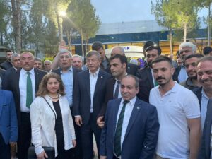 Davutoğlu Havaalanında Şanlıurfa’lılara Seslendi!