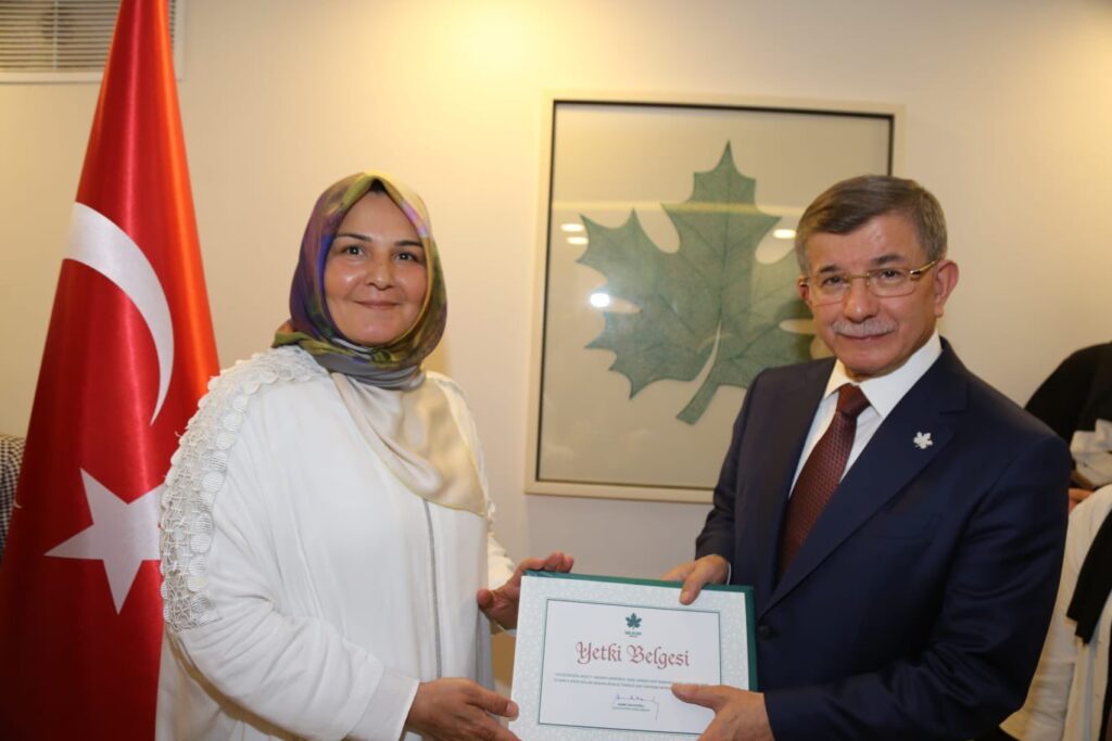 Gelecek Partisi Şanlıurfa Kadın Kolları Başkanı Yetki Belgesini Aldı!