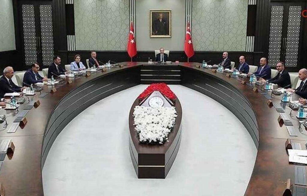 Kabine toplanıyor! Masada önemli konular var