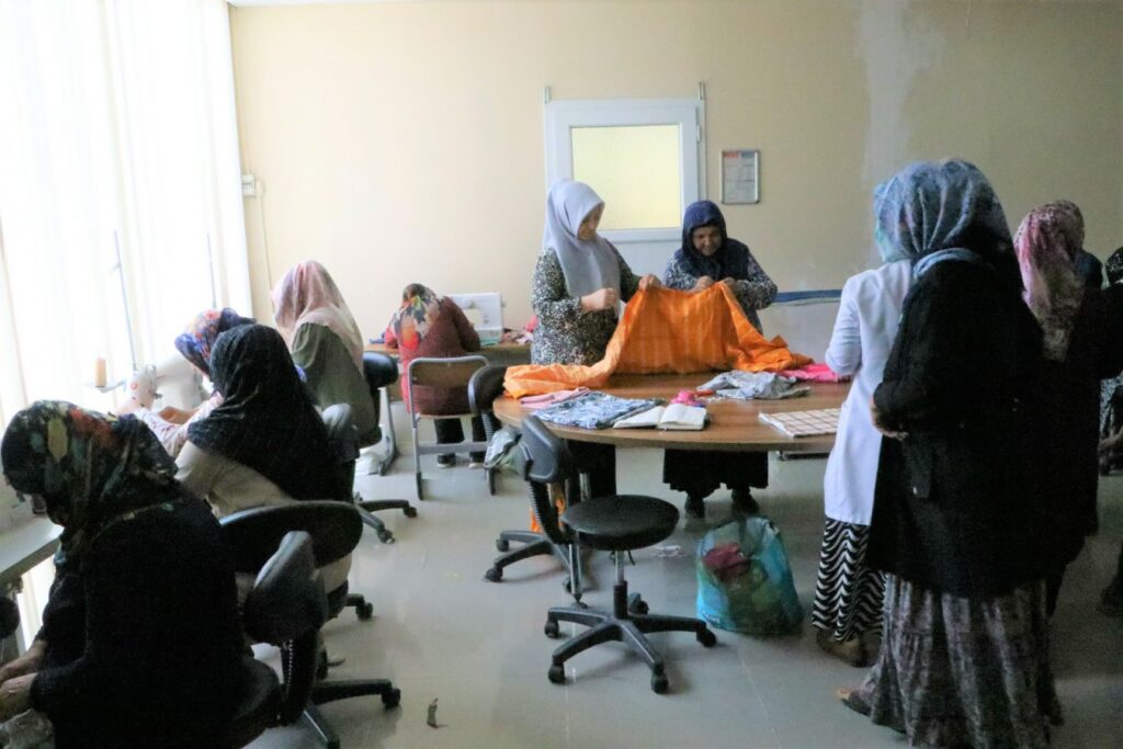 Ceylanpınar’da kadınlar el sanatları kurslarına ilgi gösteriyor