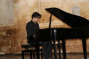 Piyanist Şakır’dan piyano resitali