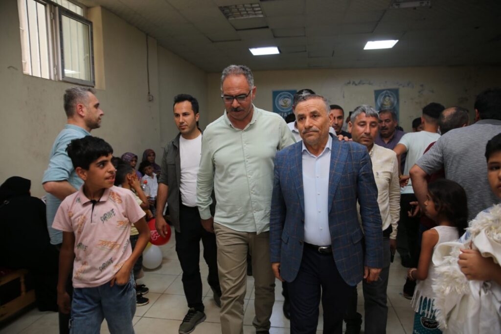 Programda kötü kaza! Urfa’da belediye başkanının ayağı kırıldı