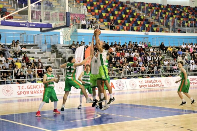Şanlıurfa’da gençlerin basketbol turnuvası tamamlandı
