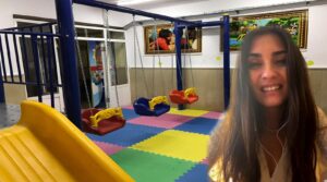 Tuba Büyüküstün’den  Siverekli çocuklara büyük jest!