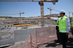 Şanlıurfa Valisi Salih Ayhan, sağlık yatırımlarını inceledi