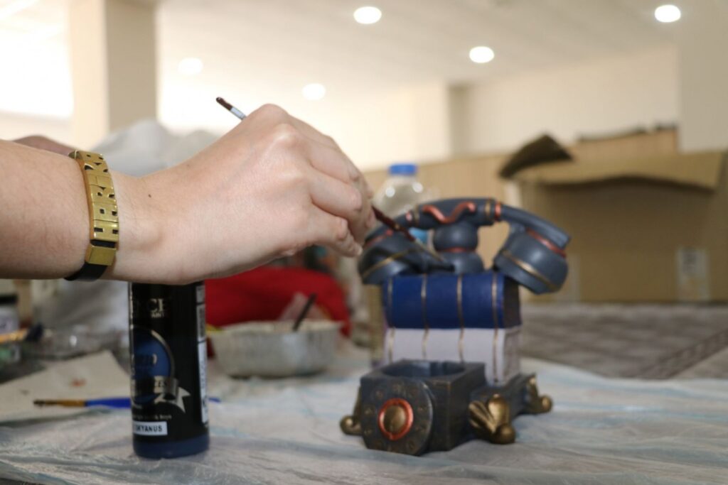 Karaköprü’de vatandaşlar boş zamanlarını hobi kurslarında değerlendiriyor