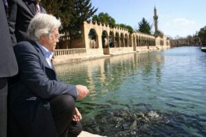 Yeşilçam’ın ustası Cüneyt Arkın hayatını kaybetti