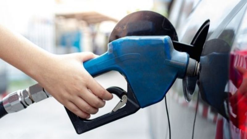 Akaryakıt fiyatlarında indirim kısa sürdü