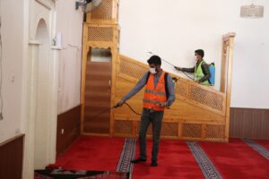 Akçakale’de camilerde bayram temizliği