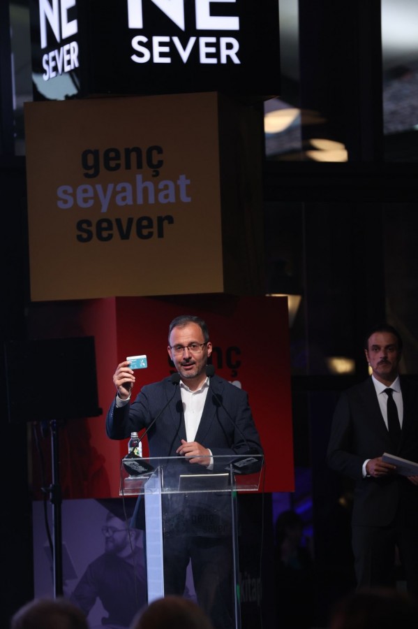 Gençlik ve spor bakanından gençlere müjde!