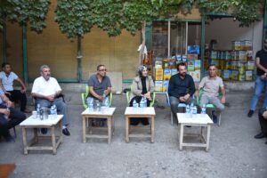 Siverek Belediye Başkanı Ayşe Çakmak, Kaleboğazı’nda esnafla görüştü