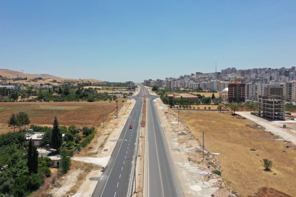 Şanlıurfa’da Buluntu Hoca Bulvarı çift yönlü trafiğe açıldı