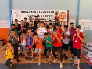 Mardin’den Urfa’ya 17 madalya ile döndüler