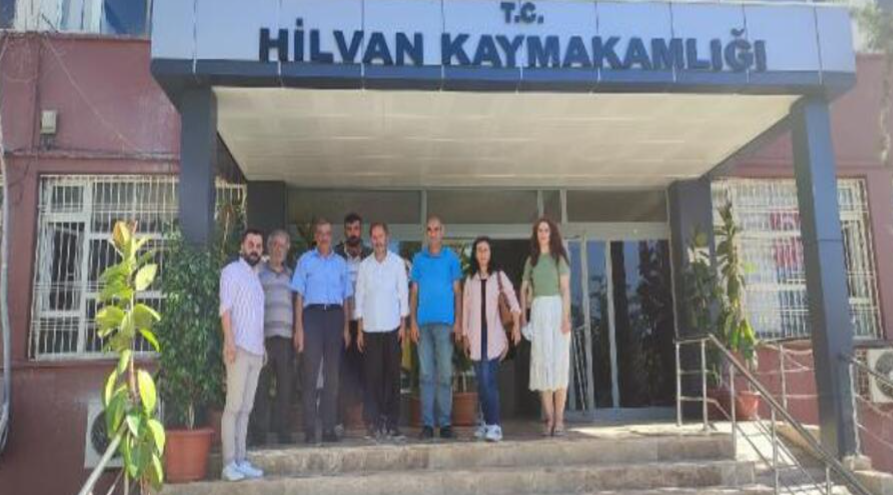 Hilvan’da 5 aile tarlada bulunan kemikler için savcılığa başvurdu