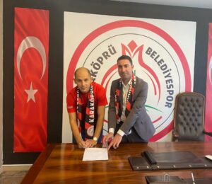 Karaköprü’den orta sahaya takviye