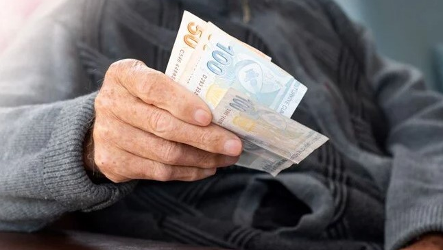 Memur emeklilerinin Temmuz ayı zam farkları bugün ödenecek