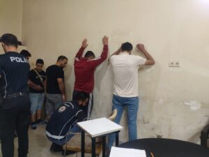 Urfa’da 2 saatte 150’ye yakın gözaltı!