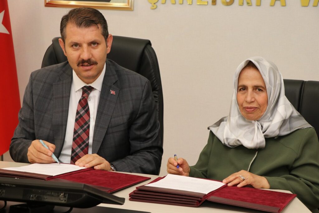 Şanlıurfalı emekli öğretmen tüm birikimini eğitime bağışladı