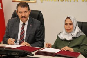 Şanlıurfalı emekli öğretmen tüm birikimini eğitime bağışladı