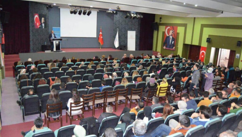 Urfa’da okul zili aileler için çalıyor