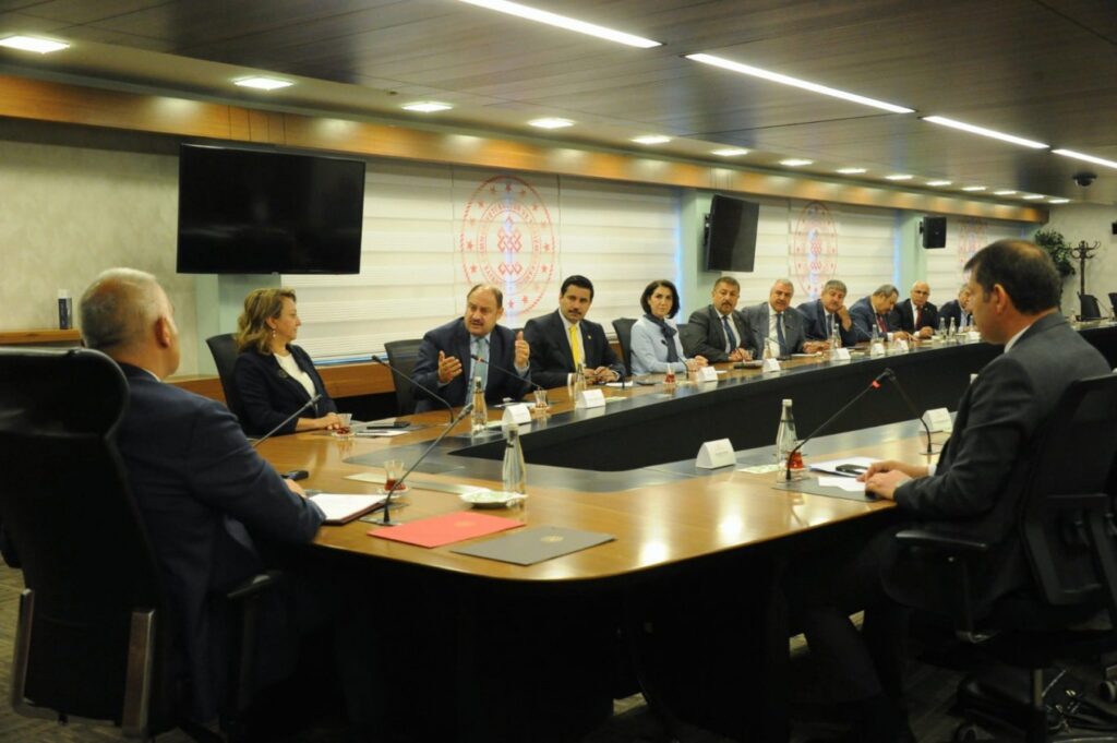 Şanlıurfa Valisi Salih Ayhan öncülüğündeki heyet Ankara’da 