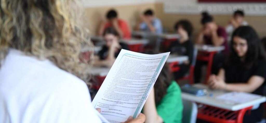 20 bin öğretmen atamasına ilişkin alanlar, taban puanlar ve kontenjan listesi açıklandı