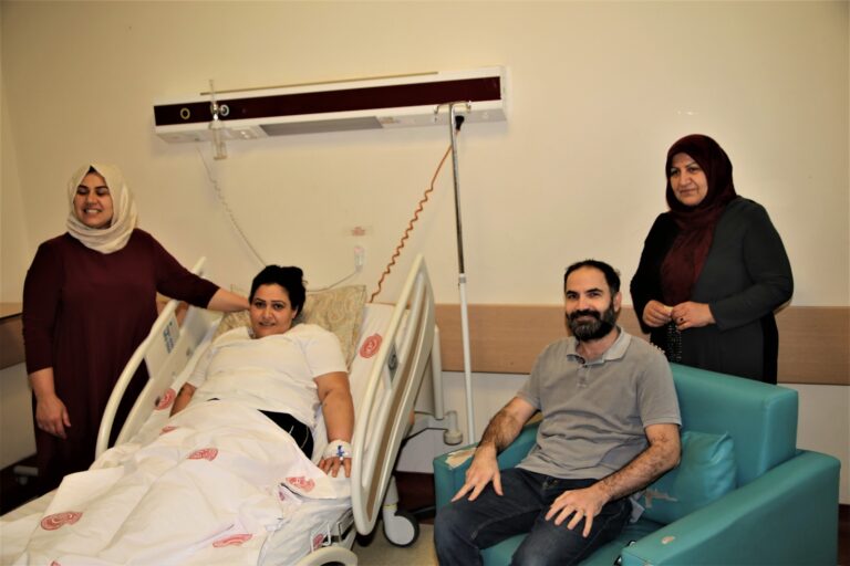 <strong>Obez hastaya Harran Üniversitesi Hastanesi’nde başarılı ameliyat</strong>