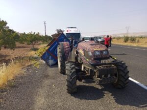  Urfa’da ticari araç ile traktör çarpıştı 2 yaralı