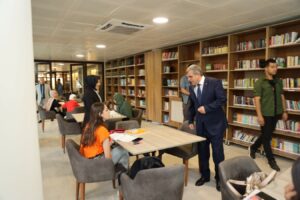 Şanlıurfa Büyükşehir Belediye Başkanı Zeynel Abidin Beyazgül Kadın Destek Merkezindeki kursiyerlerle buluştu