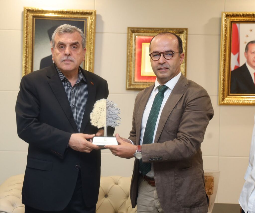 Şanlıurfa Büyükşehir Belediyesine “En yeşil ofis” ödülü