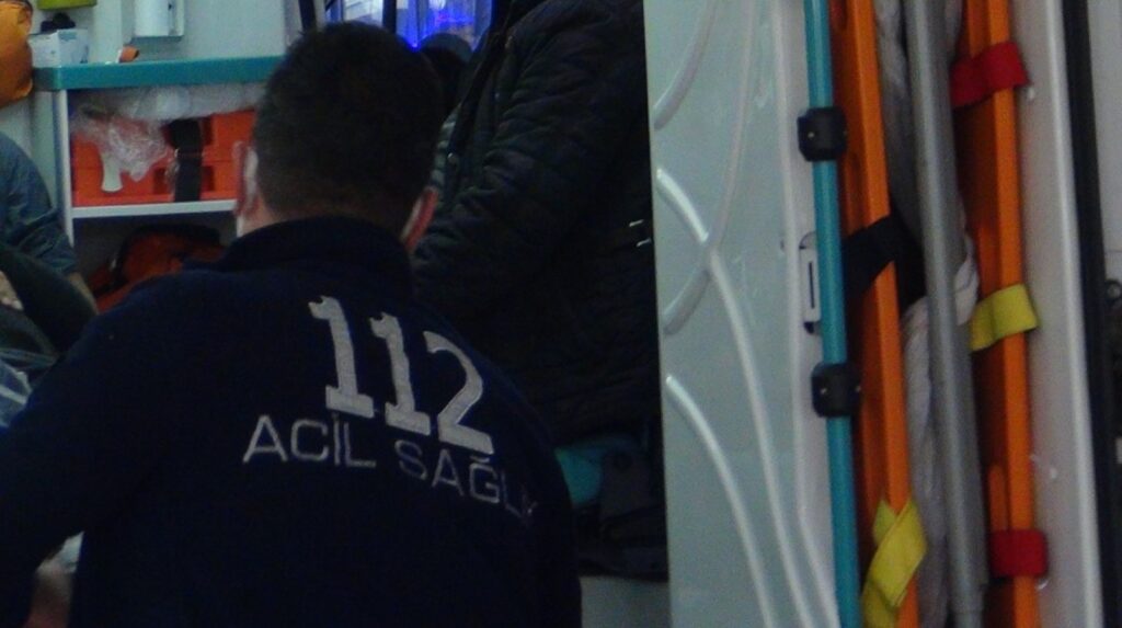 Urfa’da parkta çıplak vaziyete  sinir krizi geçirdi!