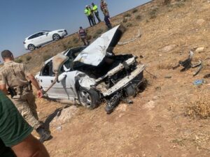 Suruç’ta kaza: Otomobil şarampole devrildi