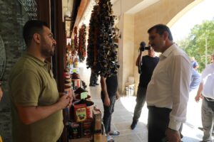 Şanlıurfa Valisi Salih Ayhan, kent genelindeki gezi ve incelemelerini sürdürüyor