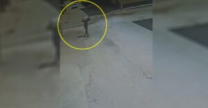 Şanlıurfa’da yardımlarla geçinen yaşlı çifte hırsızlık şoku! O anlar kamerada…