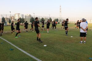 Şanlıurfasporlu futbolculardan maça davet