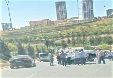 Karaköprü’de Kontrolden çıkan araç takla attı!