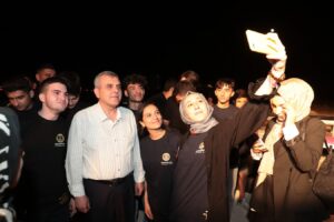 Başkan Beyazgül gençlerin sorularını yanıtladı