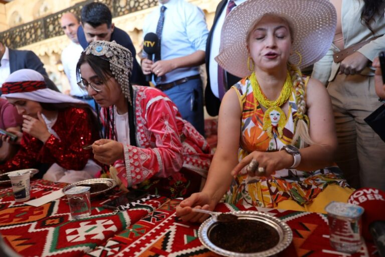 Ankara’da isot yeme yarışması düzenlendi