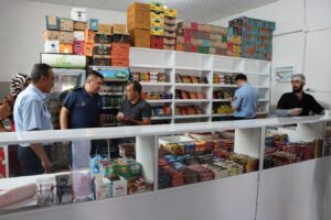 Şanlıurfa Büyükşehir Belediyesi zabıta ekipleri okul kantinlerini denetledi