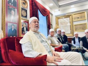 Cerrahi tarikatının yeni şeyhi Urfalı ses sanatçısı Ahmet Özhan oldu