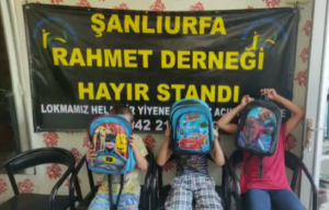 Şanlıurfa Rahmet Derneği’nden ihtiyaç sahibi öğrencilere kırtasiye yardımı