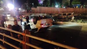 Urfa’da araç takla attı! Yaralı var