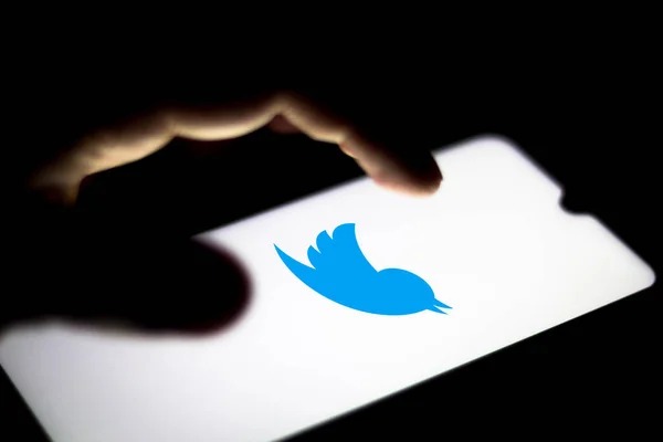 Twitter’da retweet etmek ‘suça ortaklık’ sayıldı
