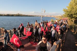 Urfa’nın iki ilçesindeki festivaller renkli görüntülere sahne oluyor