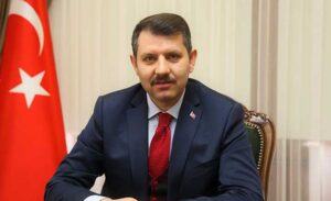 Şanlıurfa Valisi Ayhan: Sağlık, huzur ve başarı tüm eğitim camiamızla birlikte olsun