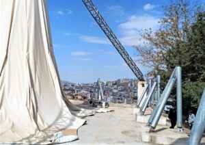 Karaköprü’de Belediye şikâyetlerin ardından çadırı kaldırıyor