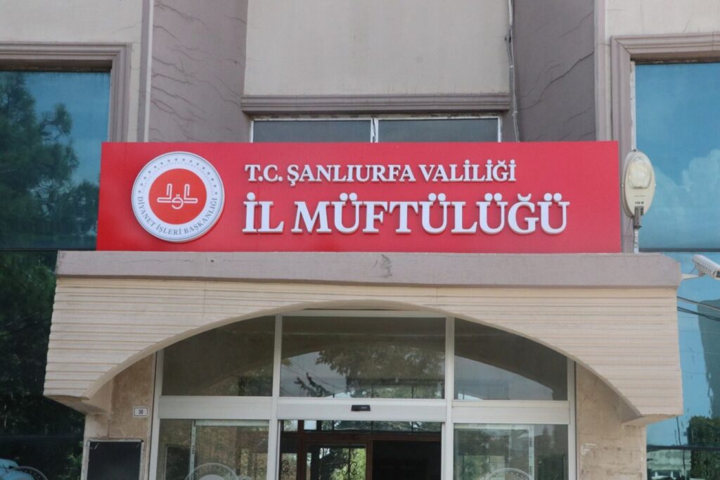 Şanlıurfa Müftülüğü öğretmen ve öğrenciler için umre kayıtlarını almaya başladı