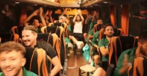 Şanlıurfasporlu futbolcuların Tatlıses düetine yanıt!