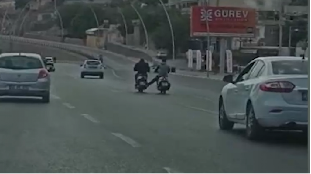 Urfa motosikletlerin tehlikeli yolculuğu